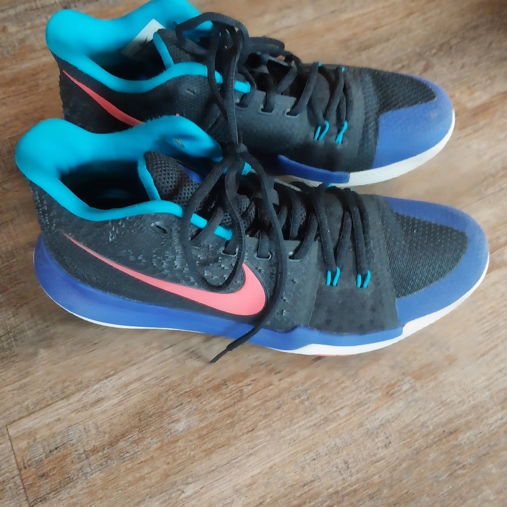 Kyrie 3 Kyrache Light